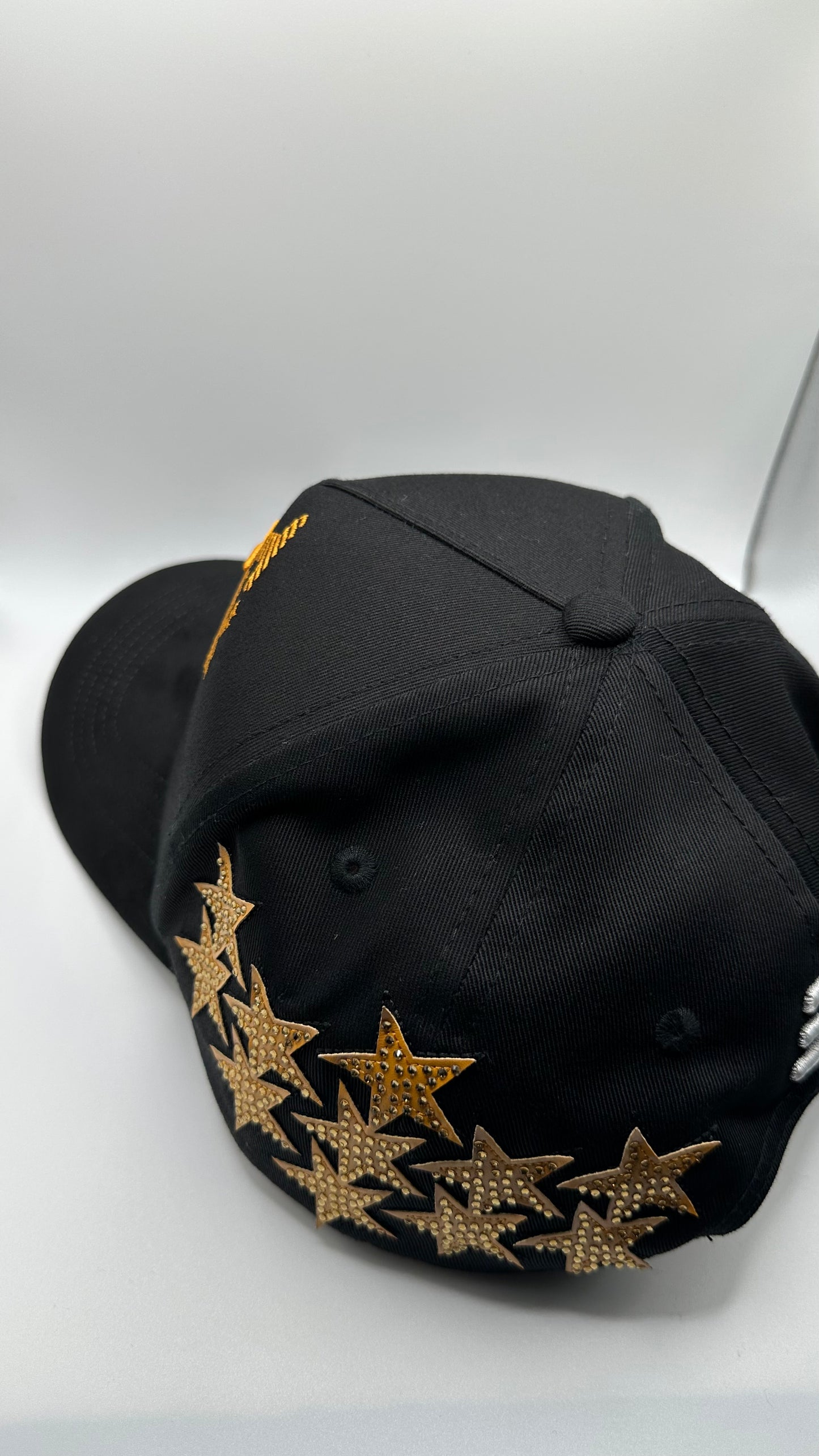 Thirty One Hats “DE EAST LA”