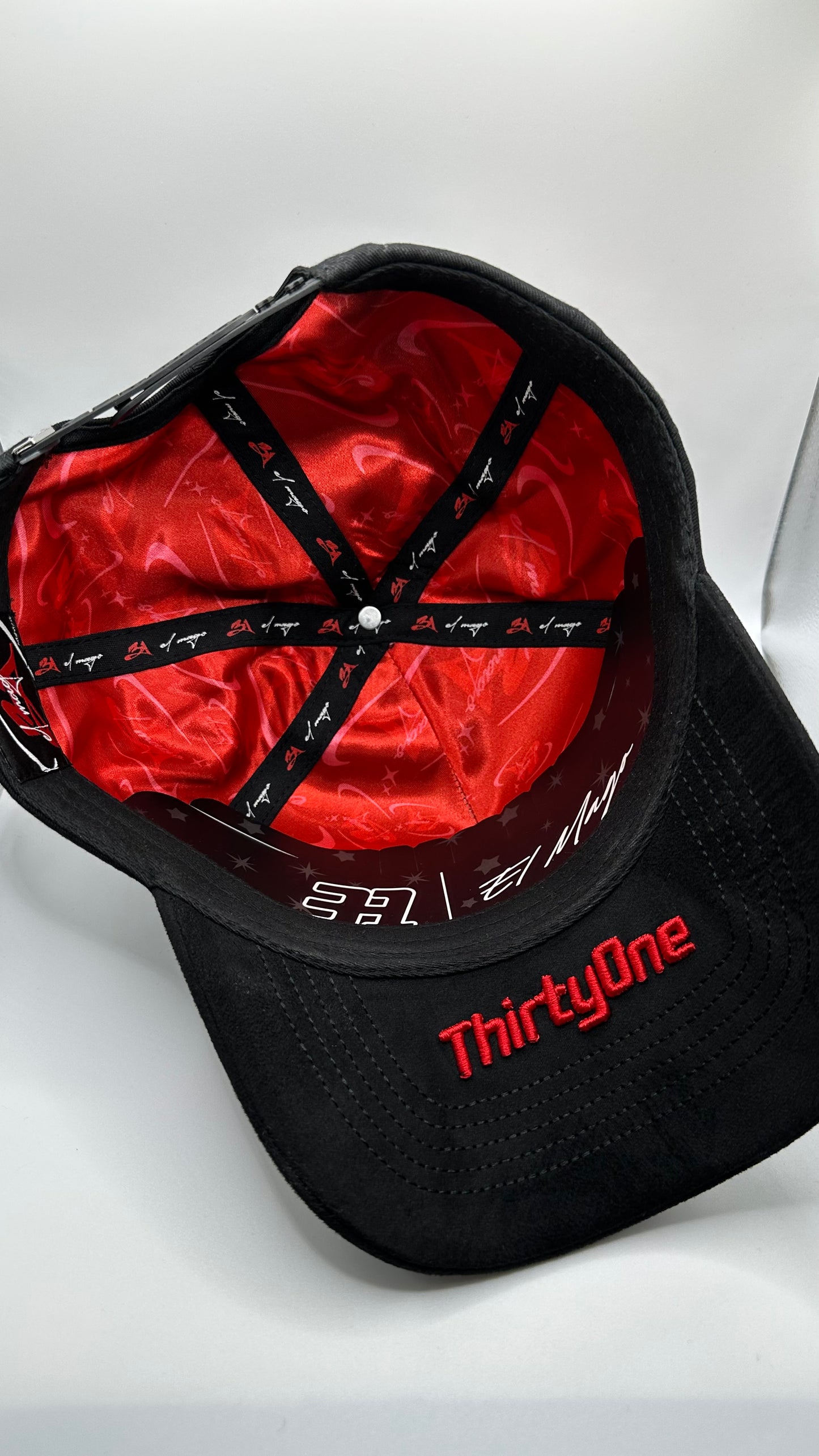 Thirty One Hats “EL MAGO”